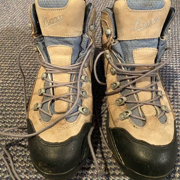 Danner winter boots. TFX sole tread. Size 11 women’s. Gore-Tex. Fast shipping. - Picture 2 of 15
